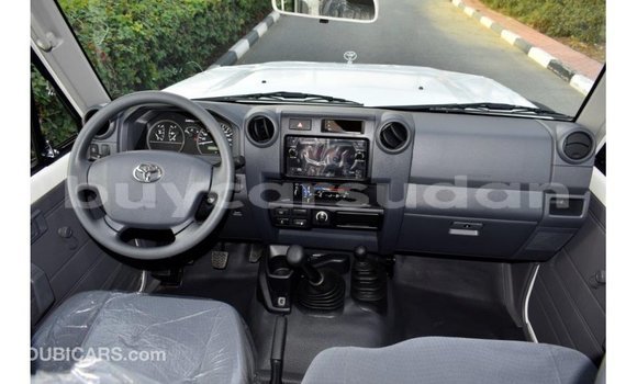 Buy Import Toyota Land Cruiser White Car in Import - Dubai in Al Jazirah State Buy Import Toyota Land Cruiser White Car in Import - Dubai in Al Jazirah State