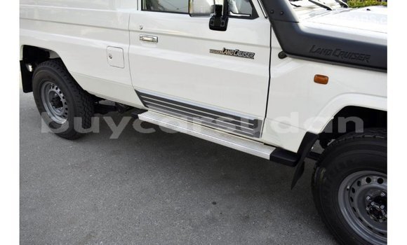 Buy Import Toyota Land Cruiser White Car in Import - Dubai in Al Jazirah State Buy Import Toyota Land Cruiser White Car in Import - Dubai in Al Jazirah State