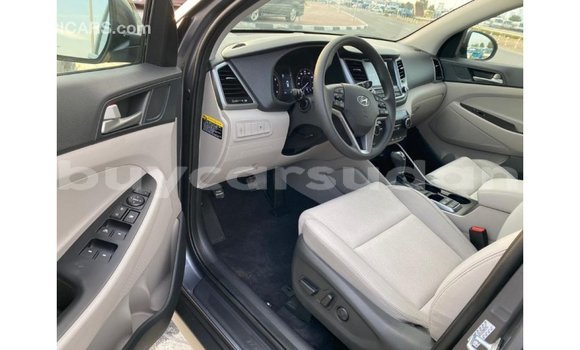 Buy Import Hyundai Tucson White Car in Import - Dubai in Al Jazirah State Buy Import Hyundai Tucson White Car in Import - Dubai in Al Jazirah State