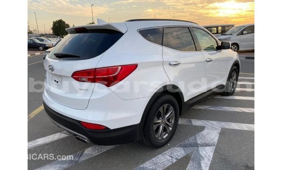 Buy Import Hyundai Santa Fe White Car in Import - Dubai in Al Jazirah State Buy Import Hyundai Santa Fe White Car in Import - Dubai in Al Jazirah State