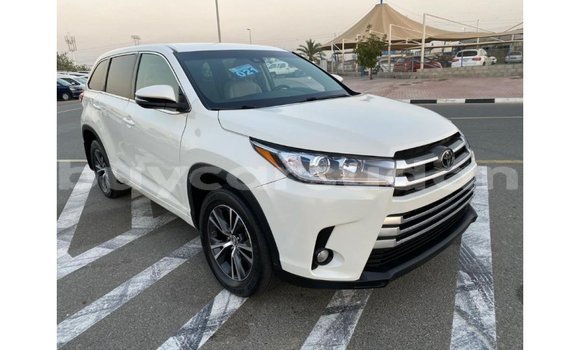 Buy Import Toyota Highlander White Car in Import - Dubai in Al Jazirah State Buy Import Toyota Highlander White Car in Import - Dubai in Al Jazirah State