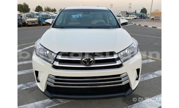 Buy Import Toyota Highlander White Car in Import - Dubai in Al Jazirah State Buy Import Toyota Highlander White Car in Import - Dubai in Al Jazirah State