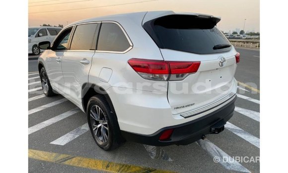 Buy Import Toyota Highlander White Car in Import - Dubai in Al Jazirah State Buy Import Toyota Highlander White Car in Import - Dubai in Al Jazirah State