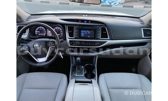 Buy Import Toyota Highlander White Car in Import - Dubai in Al Jazirah State Buy Import Toyota Highlander White Car in Import - Dubai in Al Jazirah State