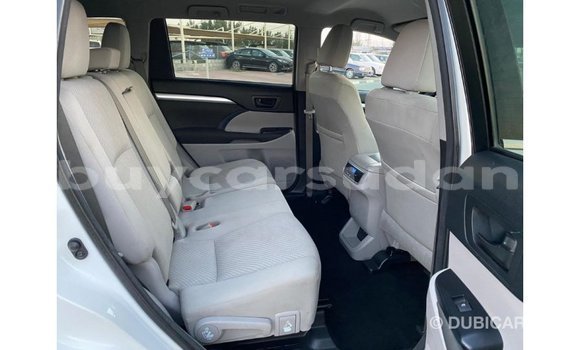 Buy Import Toyota Highlander White Car in Import - Dubai in Al Jazirah State Buy Import Toyota Highlander White Car in Import - Dubai in Al Jazirah State