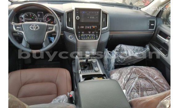 Acheter Import Voiture Toyota Land Cruiser Blanc à Import - Dubai, État d'Al Jazirah Acheter Import Voiture Toyota Land Cruiser Blanc à Import - Dubai, État d'Al Jazirah