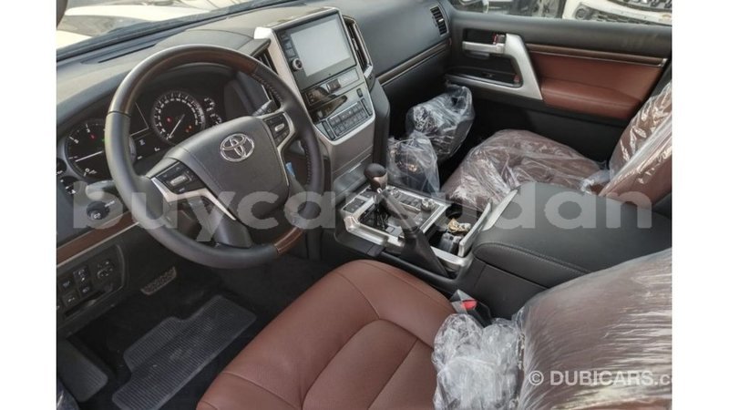 Big with watermark toyota land cruiser al jazirah state import dubai 2065