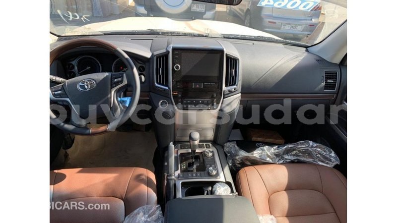Big with watermark toyota land cruiser al jazirah state import dubai 2065