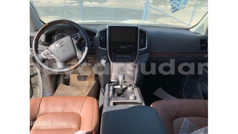 Big with watermark toyota land cruiser al jazirah state import dubai 2065