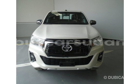 Buy Import Toyota Hilux White Car in Import - Dubai in Al Jazirah State Buy Import Toyota Hilux White Car in Import - Dubai in Al Jazirah State