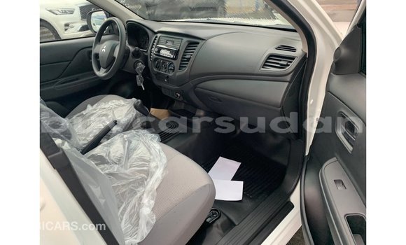 Buy Import Mitsubishi L200 White Car in Import - Dubai in Al Jazirah State Buy Import Mitsubishi L200 White Car in Import - Dubai in Al Jazirah State