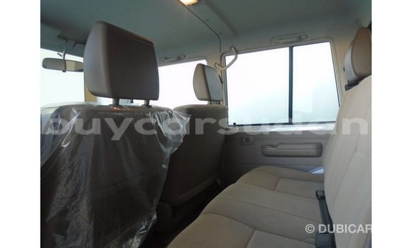 Buy Import Toyota Land Cruiser White Car in Import - Dubai in Al Jazirah State Buy Import Toyota Land Cruiser White Car in Import - Dubai in Al Jazirah State