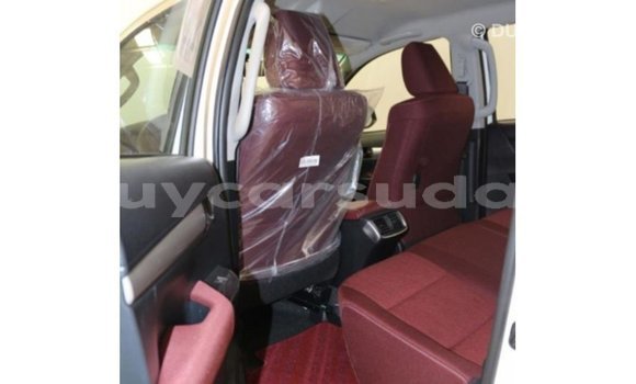 Buy Import Toyota Hilux White Car in Import - Dubai in Al Jazirah State Buy Import Toyota Hilux White Car in Import - Dubai in Al Jazirah State