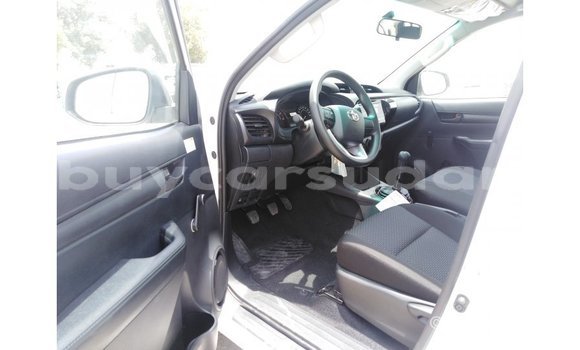 Buy Import Toyota Hilux White Car in Import - Dubai in Al Jazirah State Buy Import Toyota Hilux White Car in Import - Dubai in Al Jazirah State
