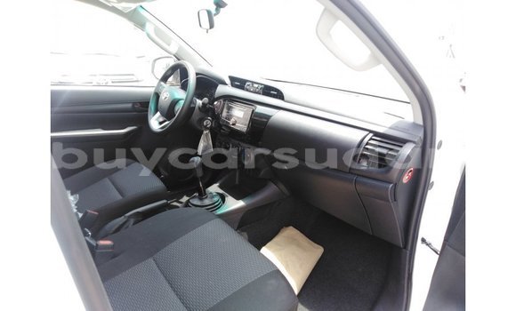 Buy Import Toyota Hilux White Car in Import - Dubai in Al Jazirah State Buy Import Toyota Hilux White Car in Import - Dubai in Al Jazirah State