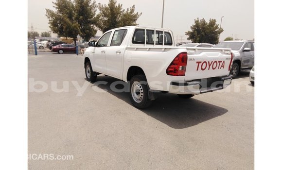 Buy Import Toyota Hilux White Car in Import - Dubai in Al Jazirah State Buy Import Toyota Hilux White Car in Import - Dubai in Al Jazirah State