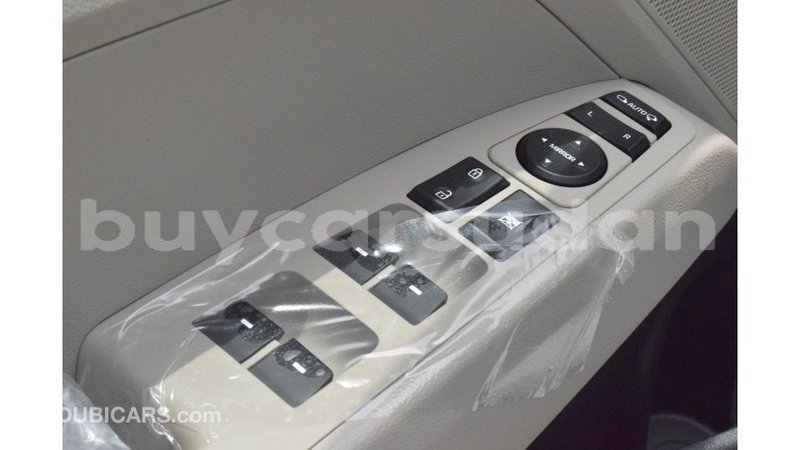 Big with watermark hyundai elantra al jazirah state import dubai 2105