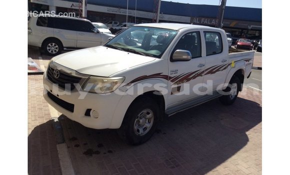 Acheter Import Voiture Toyota Hilux Blanc à Import - Dubai, État d'Al Jazirah Acheter Import Voiture Toyota Hilux Blanc à Import - Dubai, État d'Al Jazirah