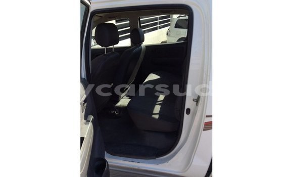 Acheter Import Voiture Toyota Hilux Blanc à Import - Dubai, État d'Al Jazirah Acheter Import Voiture Toyota Hilux Blanc à Import - Dubai, État d'Al Jazirah