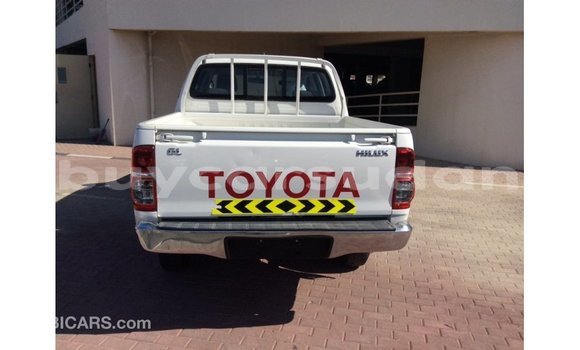 Acheter Import Voiture Toyota Hilux Blanc à Import - Dubai, État d'Al Jazirah Acheter Import Voiture Toyota Hilux Blanc à Import - Dubai, État d'Al Jazirah