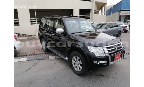 Acheter Import Voiture Mitsubishi Pajero Noir à Import - Dubai, État d'Al Jazirah Acheter Import Voiture Mitsubishi Pajero Noir à Import - Dubai, État d'Al Jazirah