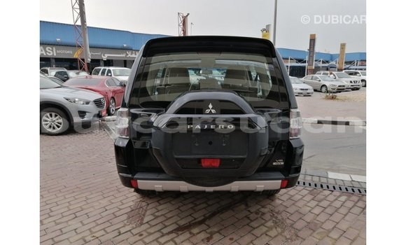 Acheter Import Voiture Mitsubishi Pajero Noir à Import - Dubai, État d'Al Jazirah Acheter Import Voiture Mitsubishi Pajero Noir à Import - Dubai, État d'Al Jazirah