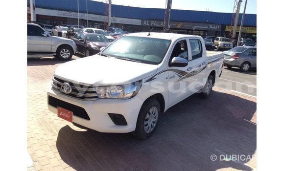 Acheter Import Voiture Toyota Hilux Blanc à Import - Dubai, État d'Al Jazirah Acheter Import Voiture Toyota Hilux Blanc à Import - Dubai, État d'Al Jazirah