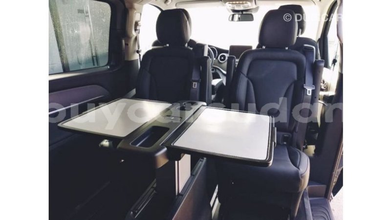 Big with watermark mercedes benz 250 al jazirah state import dubai 2145