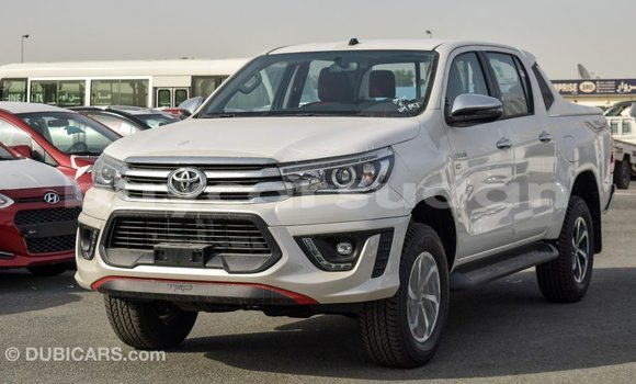 Buy Import Toyota Hilux White Car in Import - Dubai in Al Jazirah State Buy Import Toyota Hilux White Car in Import - Dubai in Al Jazirah State