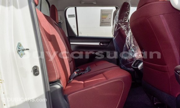 Buy Import Toyota Hilux White Car in Import - Dubai in Al Jazirah State Buy Import Toyota Hilux White Car in Import - Dubai in Al Jazirah State