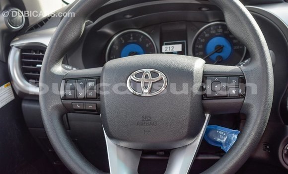 Buy Import Toyota Hilux White Car in Import - Dubai in Al Jazirah State Buy Import Toyota Hilux White Car in Import - Dubai in Al Jazirah State