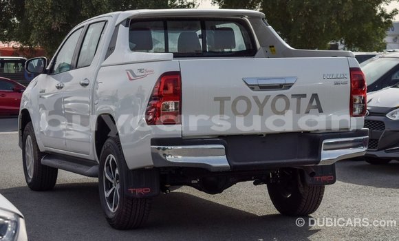 Buy Import Toyota Hilux White Car in Import - Dubai in Al Jazirah State Buy Import Toyota Hilux White Car in Import - Dubai in Al Jazirah State