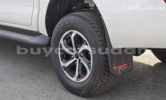 Buy Import Toyota Hilux White Car in Import - Dubai in Al Jazirah State Buy Import Toyota Hilux White Car in Import - Dubai in Al Jazirah State