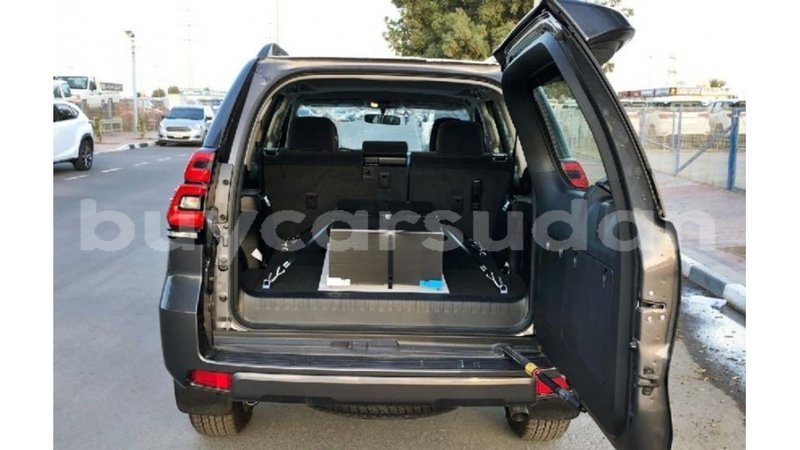 Big with watermark toyota prado al jazirah state import dubai 2163
