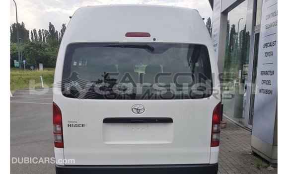 Acheter Import Voiture Toyota Hiace Blanc à Import - Dubai, État d'Al Jazirah Acheter Import Voiture Toyota Hiace Blanc à Import - Dubai, État d'Al Jazirah