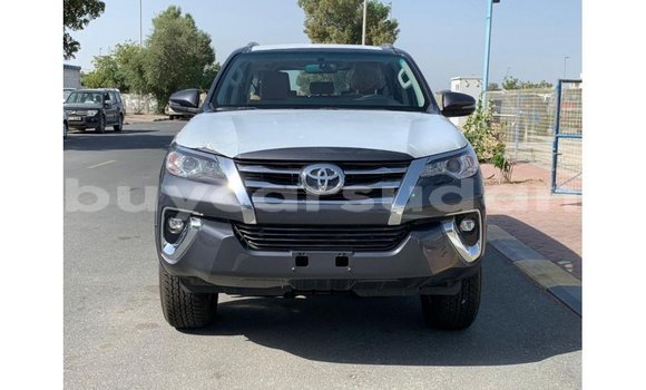 Acheter Import Voiture Toyota Fortuner Autre à Import - Dubai, État d'Al Jazirah Acheter Import Voiture Toyota Fortuner Autre à Import - Dubai, État d'Al Jazirah