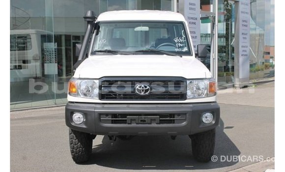 Acheter Import Voiture Toyota Land Cruiser Blanc à Import - Dubai, État d'Al Jazirah Acheter Import Voiture Toyota Land Cruiser Blanc à Import - Dubai, État d'Al Jazirah