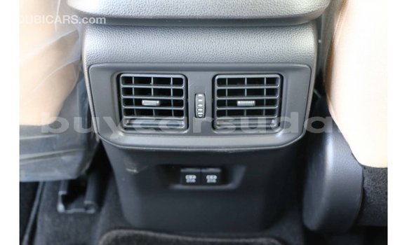 Buy Import Toyota HiAce White Truck in Import - Dubai in Al Jazirah State Buy Import Toyota HiAce White Truck in Import - Dubai in Al Jazirah State