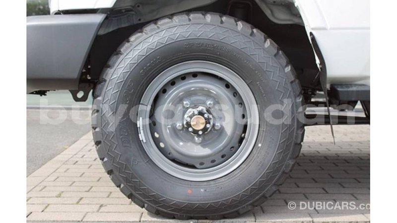 Big with watermark toyota land cruiser al jazirah state import dubai 2186