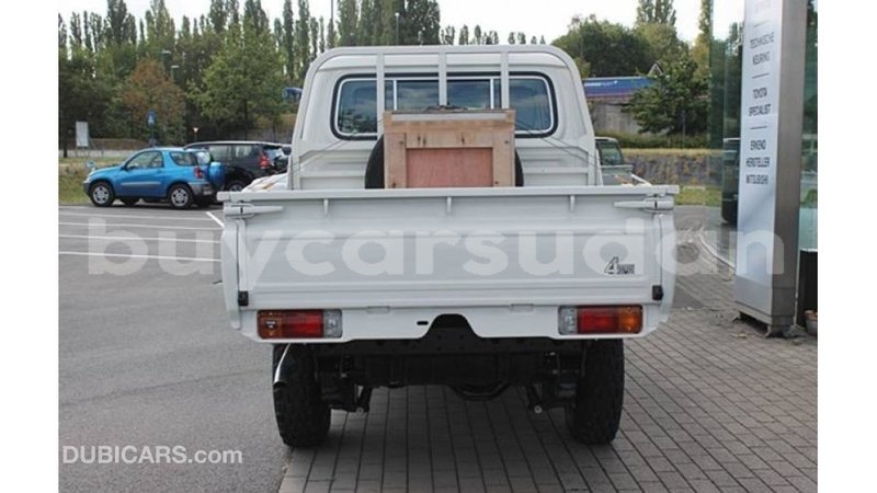 Big with watermark toyota land cruiser al jazirah state import dubai 2186