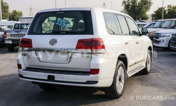 Buy Import Toyota Land Cruiser White Car in Import - Dubai in Al Jazirah State Buy Import Toyota Land Cruiser White Car in Import - Dubai in Al Jazirah State