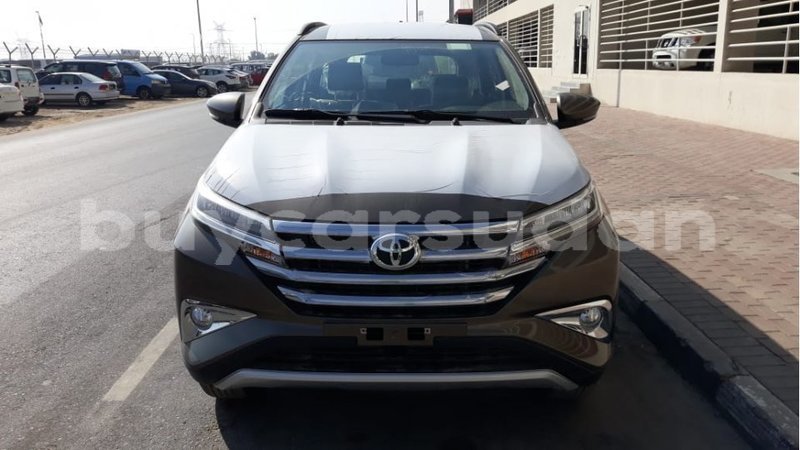Big with watermark toyota rush al jazirah state import dubai 2210