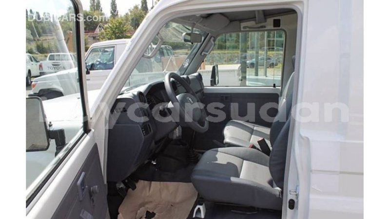 Big with watermark toyota land cruiser al jazirah state import dubai 2212