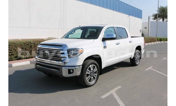 Buy Import Toyota Tundra White Car in Import - Dubai in Al Jazirah State Buy Import Toyota Tundra White Car in Import - Dubai in Al Jazirah State
