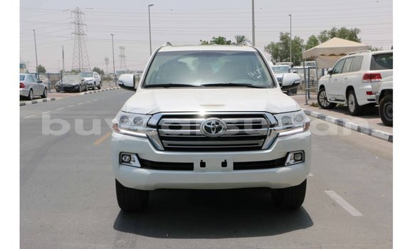 Buy Import Toyota Land Cruiser White Car in Import - Dubai in Al Jazirah State Buy Import Toyota Land Cruiser White Car in Import - Dubai in Al Jazirah State