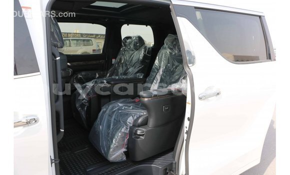 Buy Import Toyota Alphard White Car in Import - Dubai in Al Jazirah State Buy Import Toyota Alphard White Car in Import - Dubai in Al Jazirah State