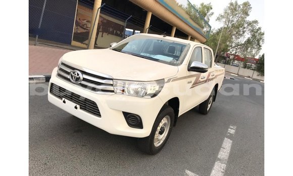 Buy Import Toyota Hilux White Car in Import - Dubai in Al Jazirah State Buy Import Toyota Hilux White Car in Import - Dubai in Al Jazirah State