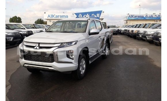 Buy Import Mitsubishi L200 White Car in Import - Dubai in Al Jazirah State Buy Import Mitsubishi L200 White Car in Import - Dubai in Al Jazirah State