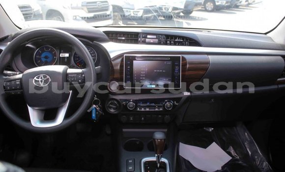 Buy Import Toyota Hilux White Car in Import - Dubai in Al Jazirah State Buy Import Toyota Hilux White Car in Import - Dubai in Al Jazirah State