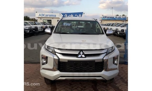 Buy Import Mitsubishi L200 White Car in Import - Dubai in Al Jazirah State Buy Import Mitsubishi L200 White Car in Import - Dubai in Al Jazirah State